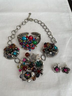 Multicolor Floral Crystal Statement Necklace, Bracelet & Earrings Jewelry Set